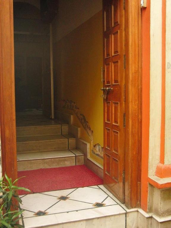 Shivakashi Guest House Βαρανάσι Εξωτερικό φωτογραφία